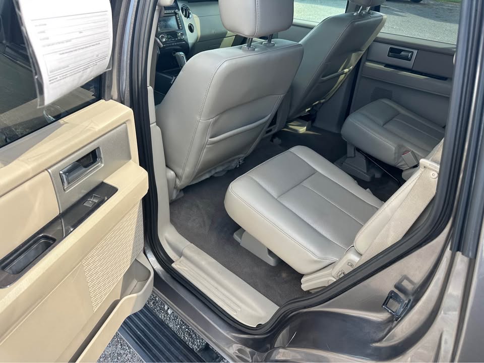 2014 Ford Expedition Limited photo 6