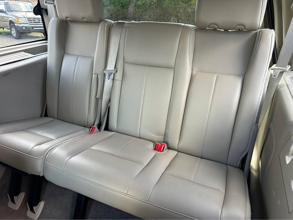 2014 Ford Expedition Limited photo 7