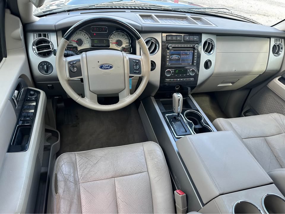 2014 Ford Expedition Limited photo 11