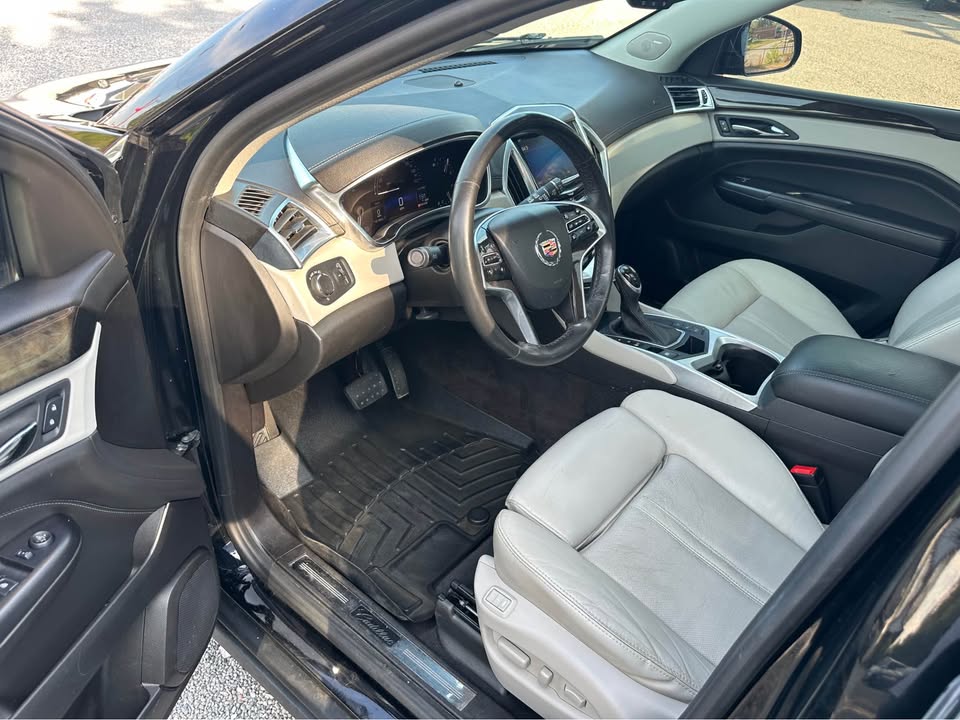 2015 Cadillac SRX Luxury photo 5