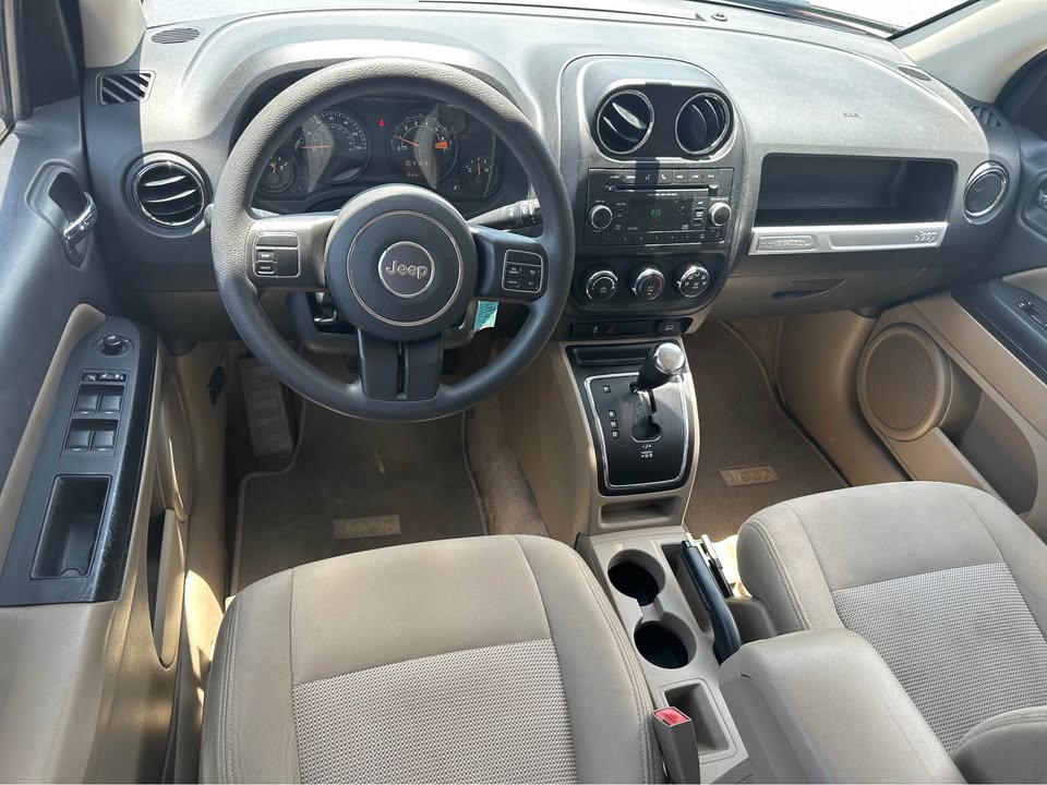 2017 Jeep Compass Sport photo 10