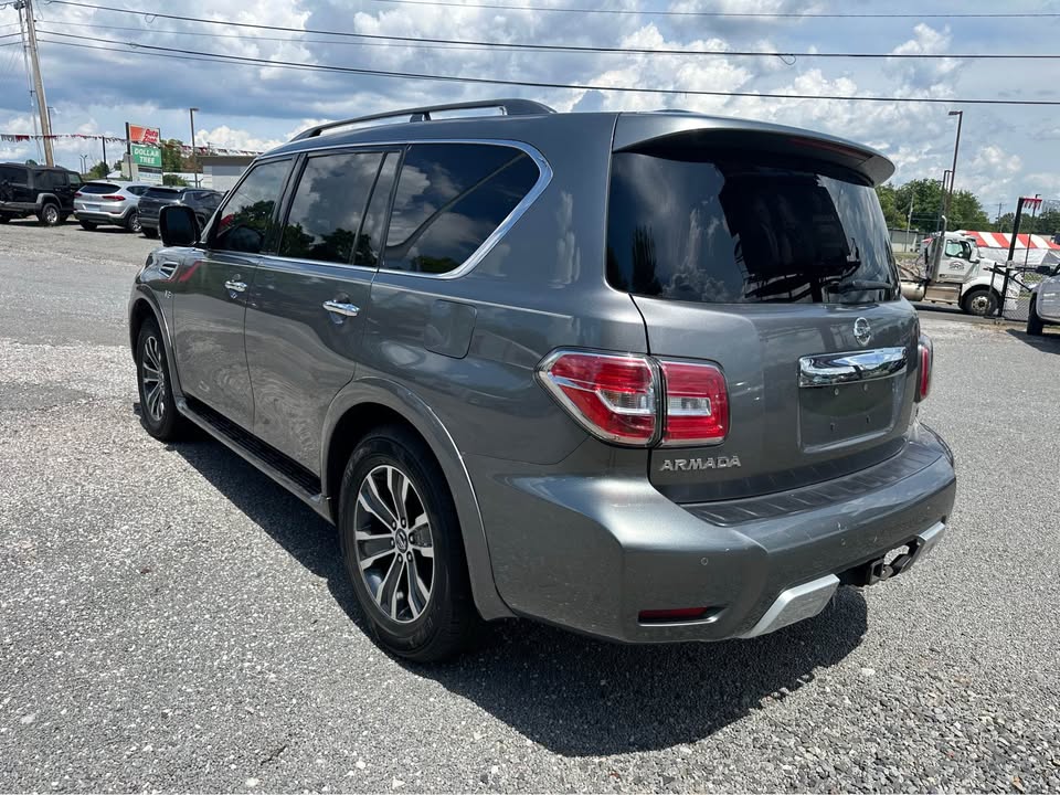 2017 Nissan Armada SL photo 2