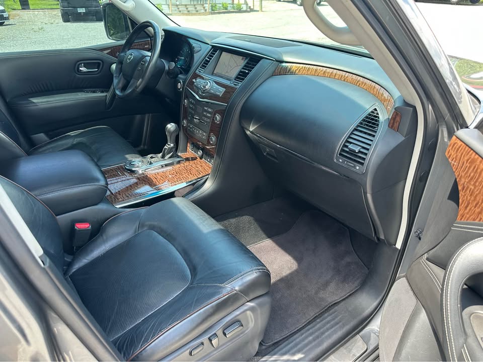 2017 Nissan Armada SL photo 10