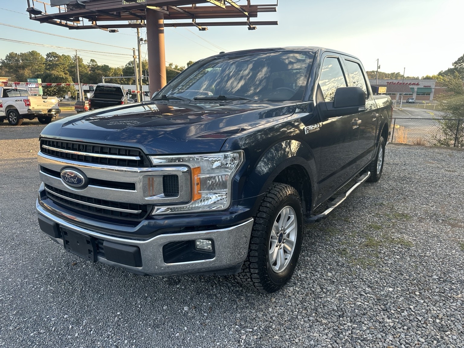 Blue 2018 Ford F-150 Crew Cab XLT