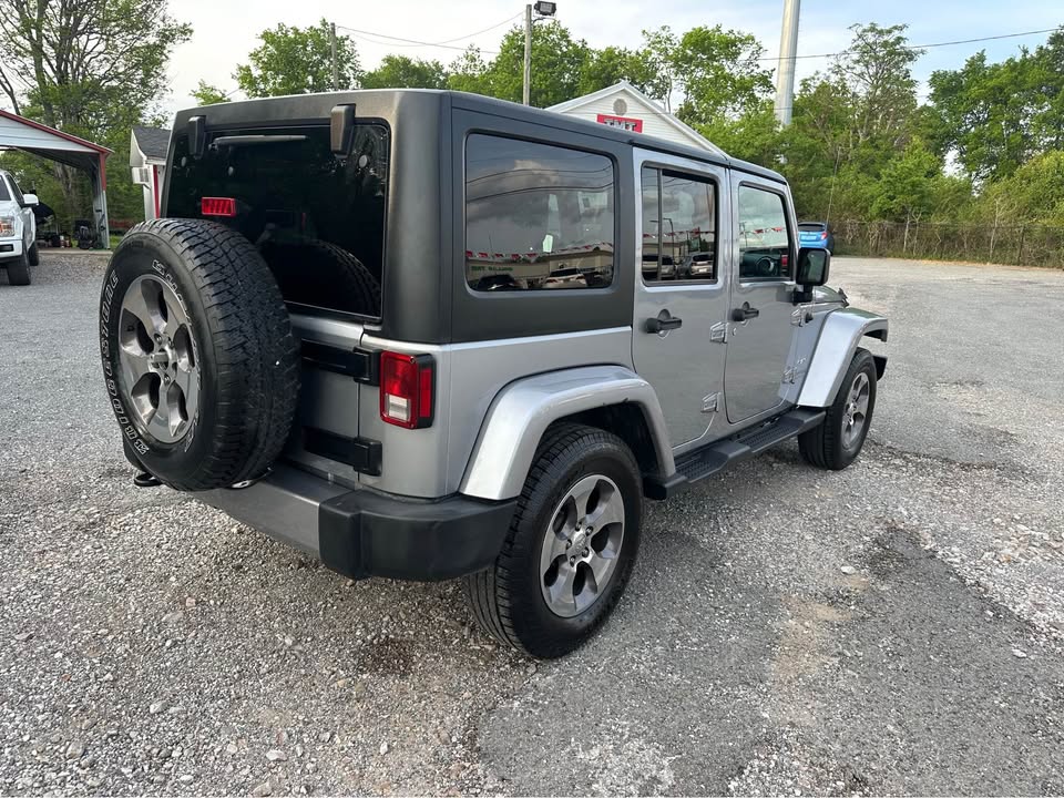 2018 Jeep Wrangler Unlimited Sahara (JK) photo 3