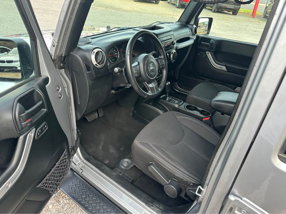 2018 Jeep Wrangler Unlimited Sahara (JK) photo 5