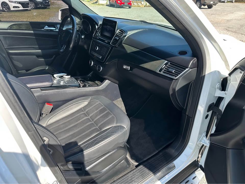2018 Mercedes-Benz GLE 350 4MATIC photo 9