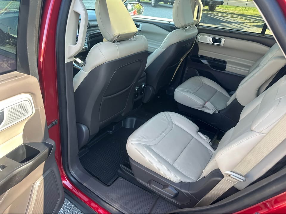 2020 Ford Explorer Platinum photo 6