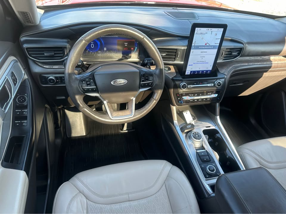 2020 Ford Explorer Platinum photo 11