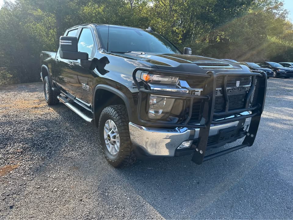 2021 Chevrolet Silverado 2500HD LT photo 4